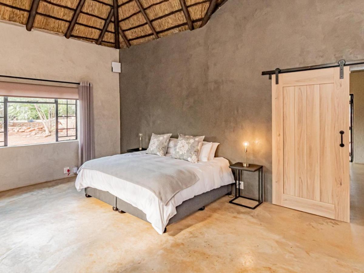 Featherwood Farm & Nyala Lodge Rayton Oda fotoğraf