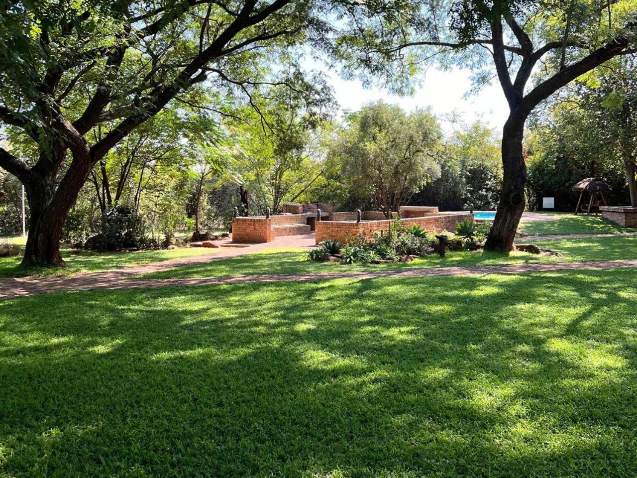 Featherwood Farm & Nyala Lodge Rayton Dış mekan fotoğraf
